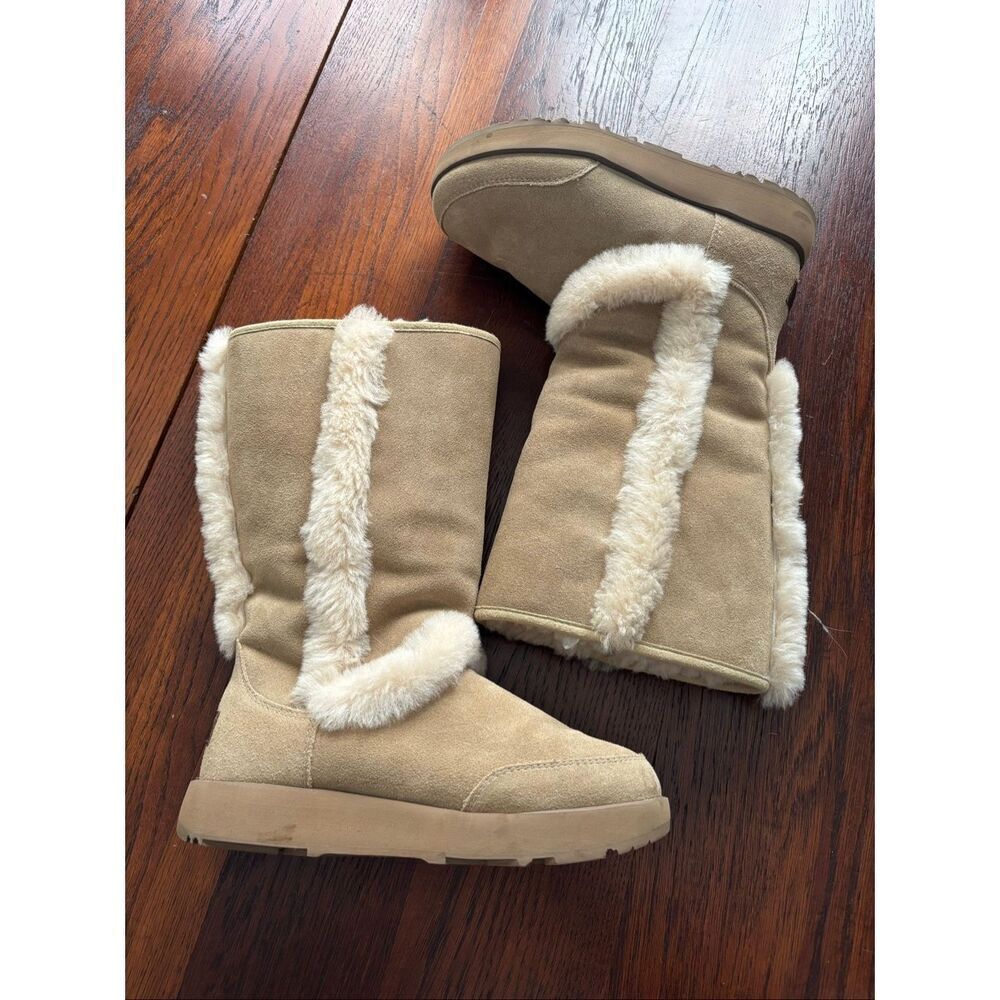 UGG Sundance Waterproof Boots Size 7 Sand Suede Shearling Trim